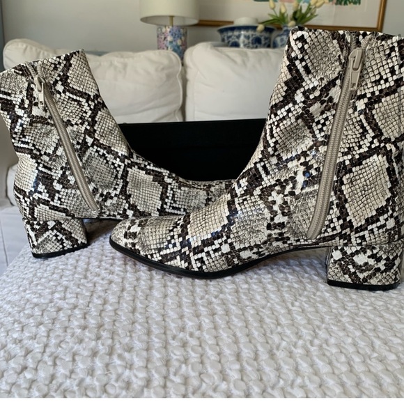 Boots.  MATIKO Anthropologie 7 /37 - Picture 11 of 12